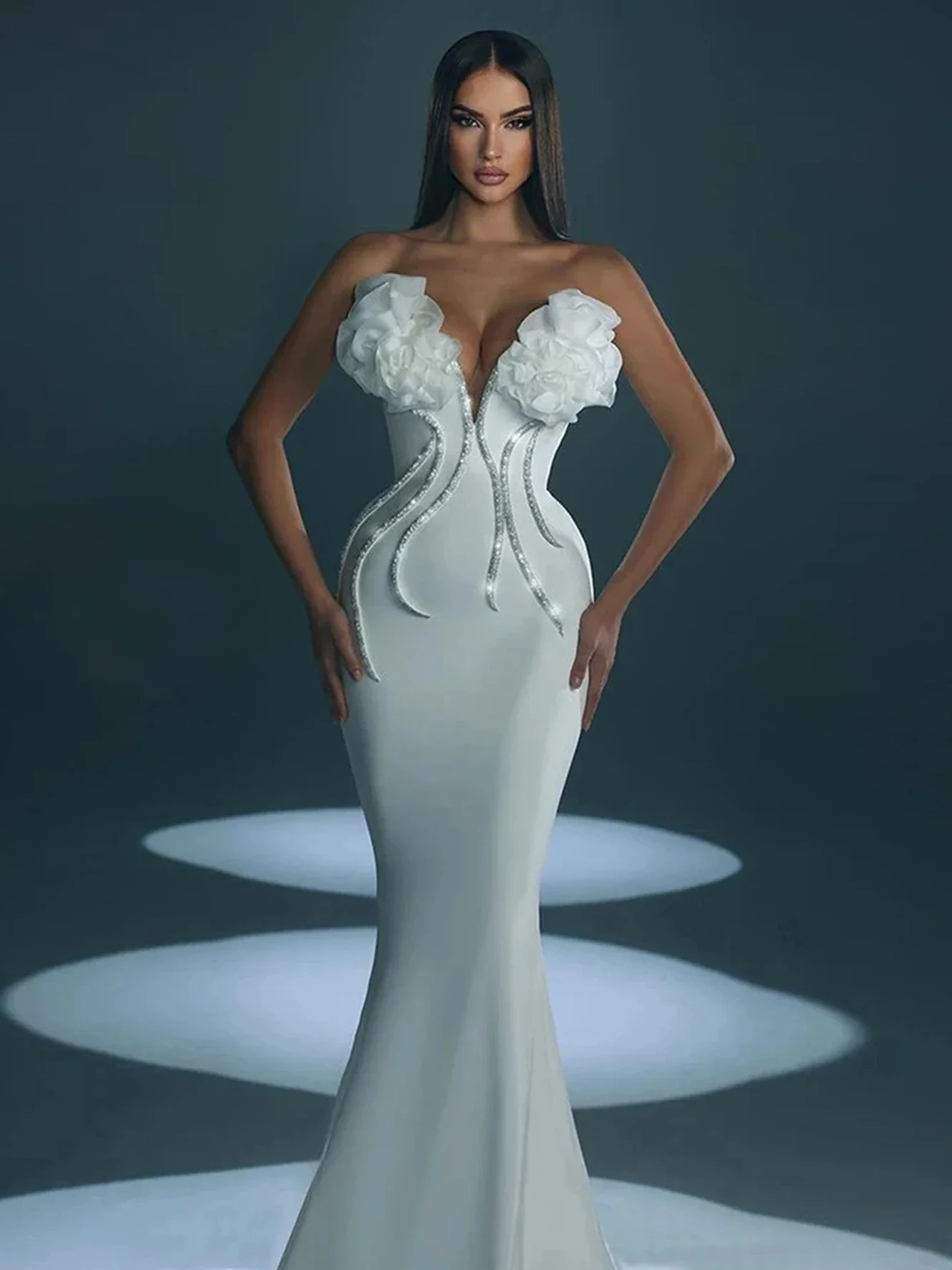 

Women Luxury White Party Dress Elastic Bandage Strapless Appliques Busiter Diamonds Stripe Mermaid Long Celebrity Evening Gowns