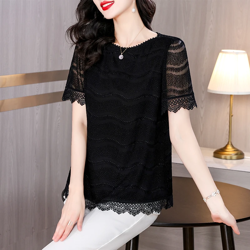 Women's Black Heavy Industry Embroidered Silk Top 2024 Summer O-neck Short Sleeve Silk Lace Splice Loose Size Slimming T-shirt