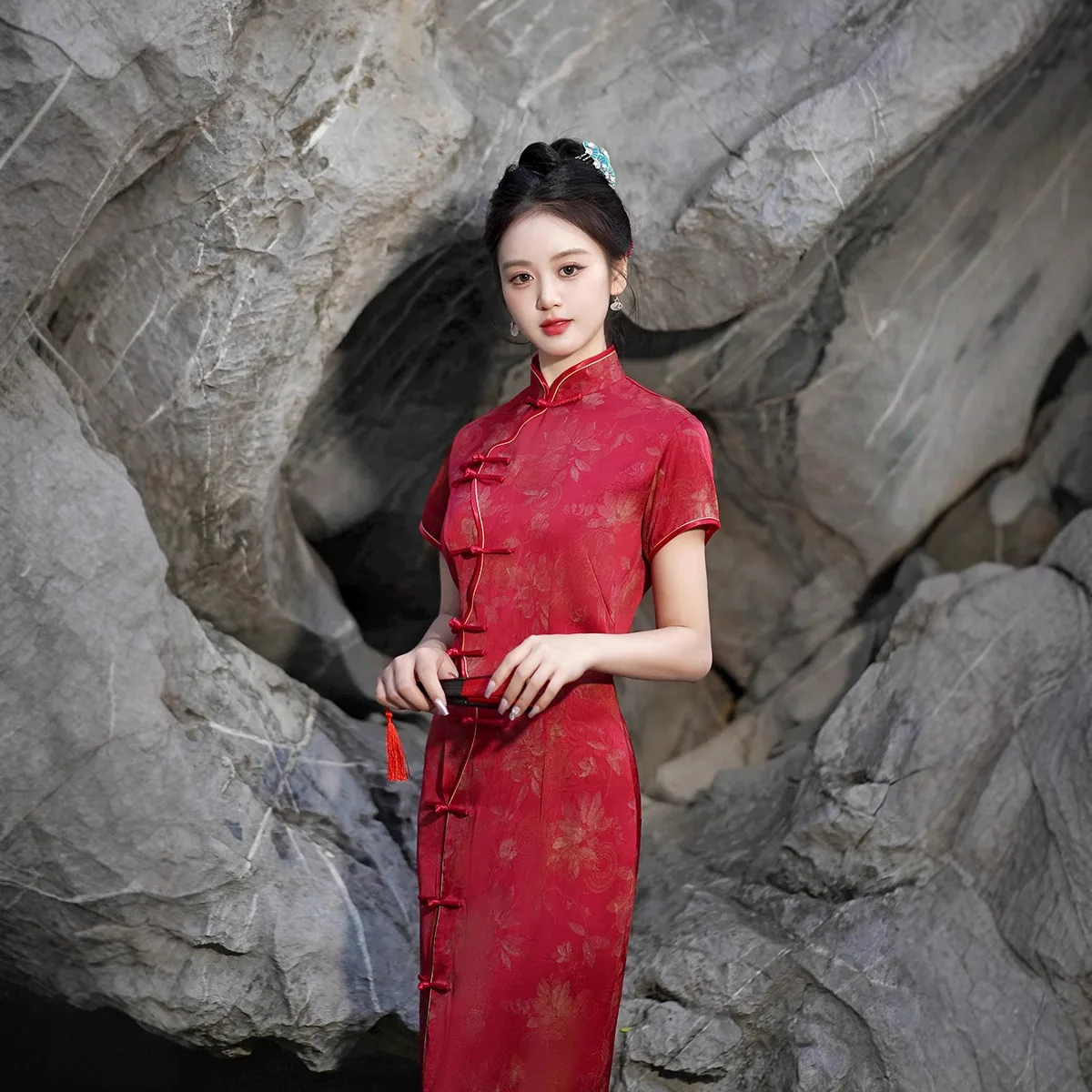 Spring and Summer New Slim-Fit Figure Flattering Cheongsam Long Dress Elegant Cheap Retro Mom Costume