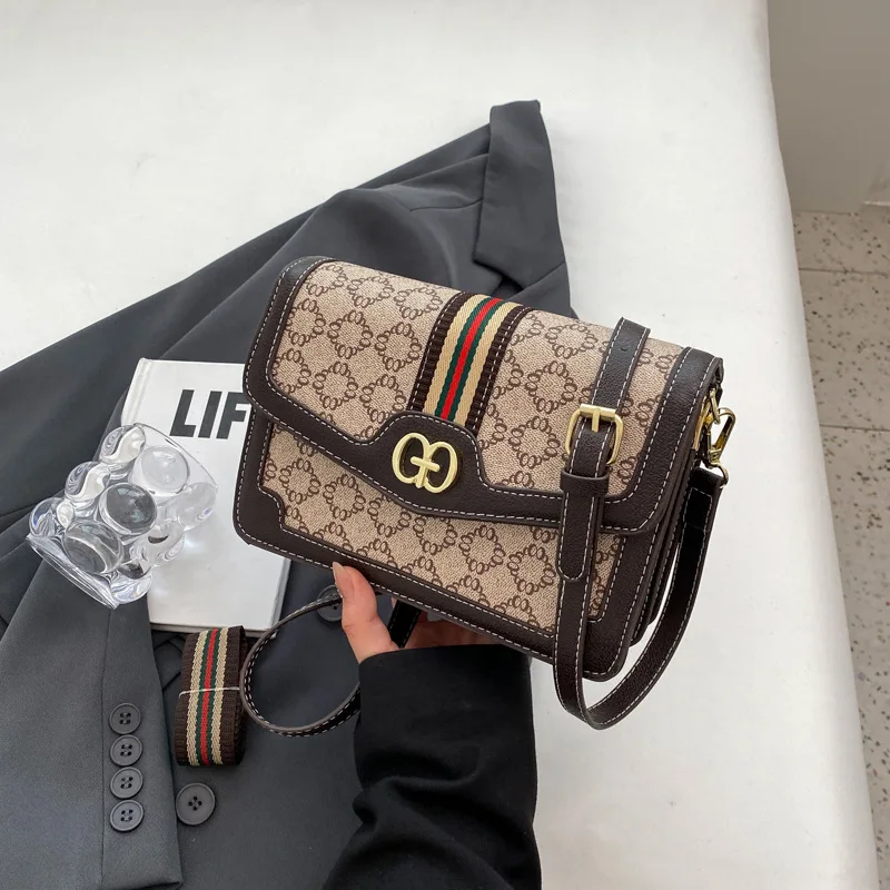 Designer style small retro handbag 2025 new model fashionable crossbody bag classic high-quality single-shoulder business bag