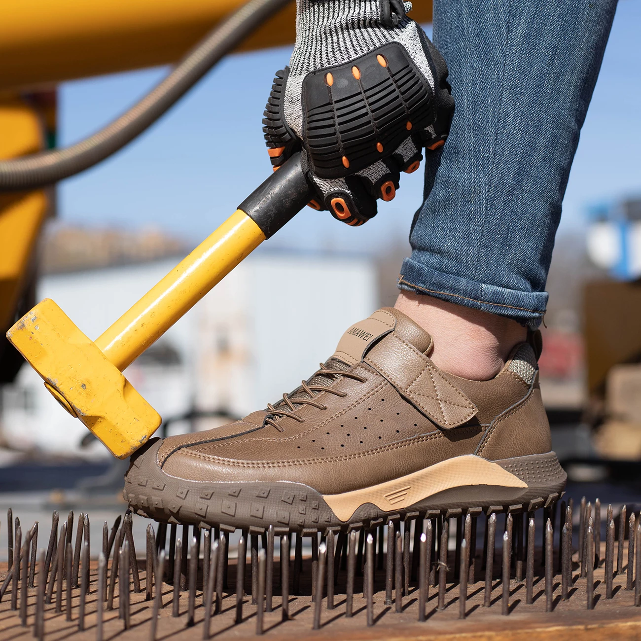 Men Work Safety Shoes Anti-smashing Steel Toe Cap Working Boots Construction Work Sneakers Indestructible Men Shoes Outdoor