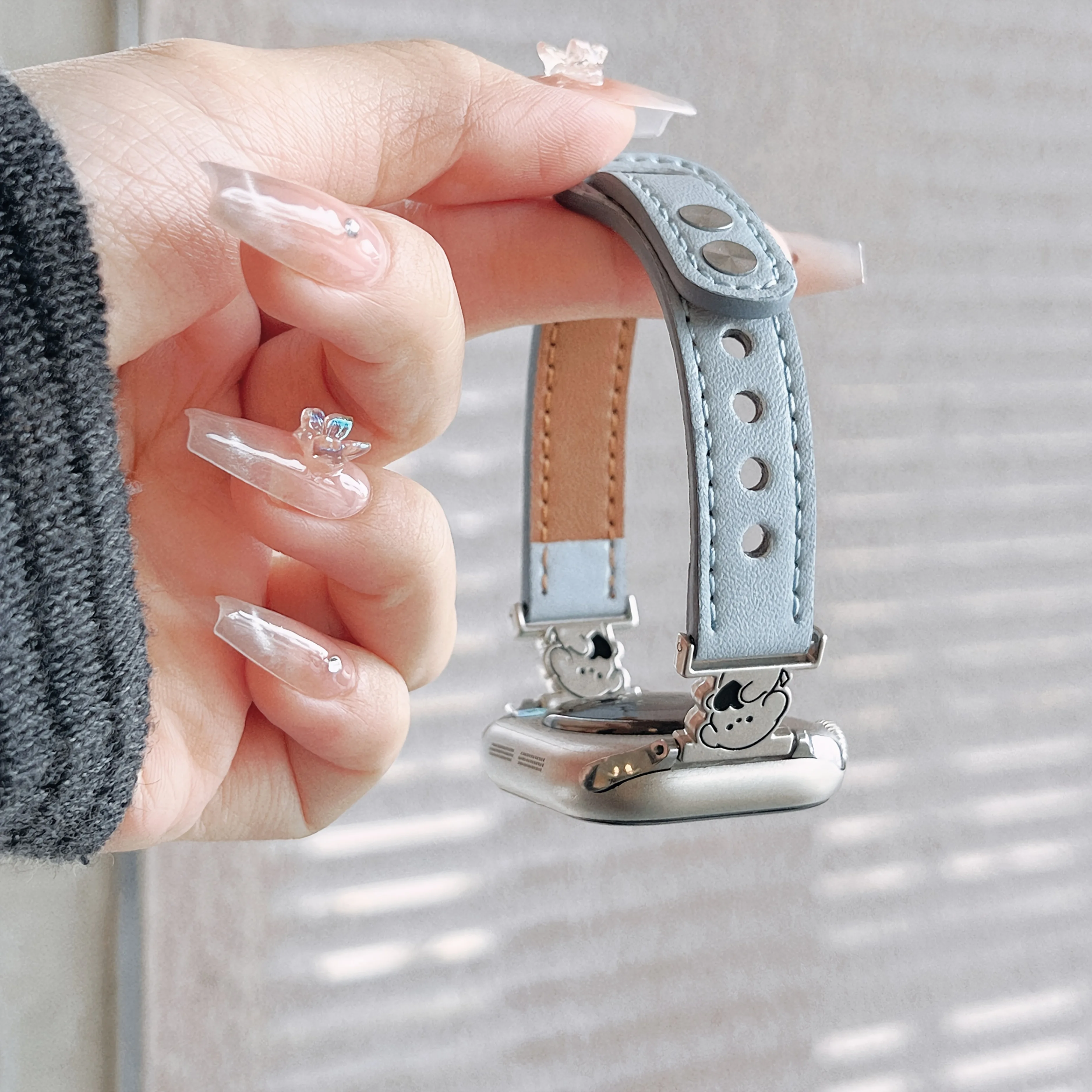 Suitable for iWatchS11 double nail buckle heart-shaped strap synthetic leather strap, breathable women's high-end simple univers