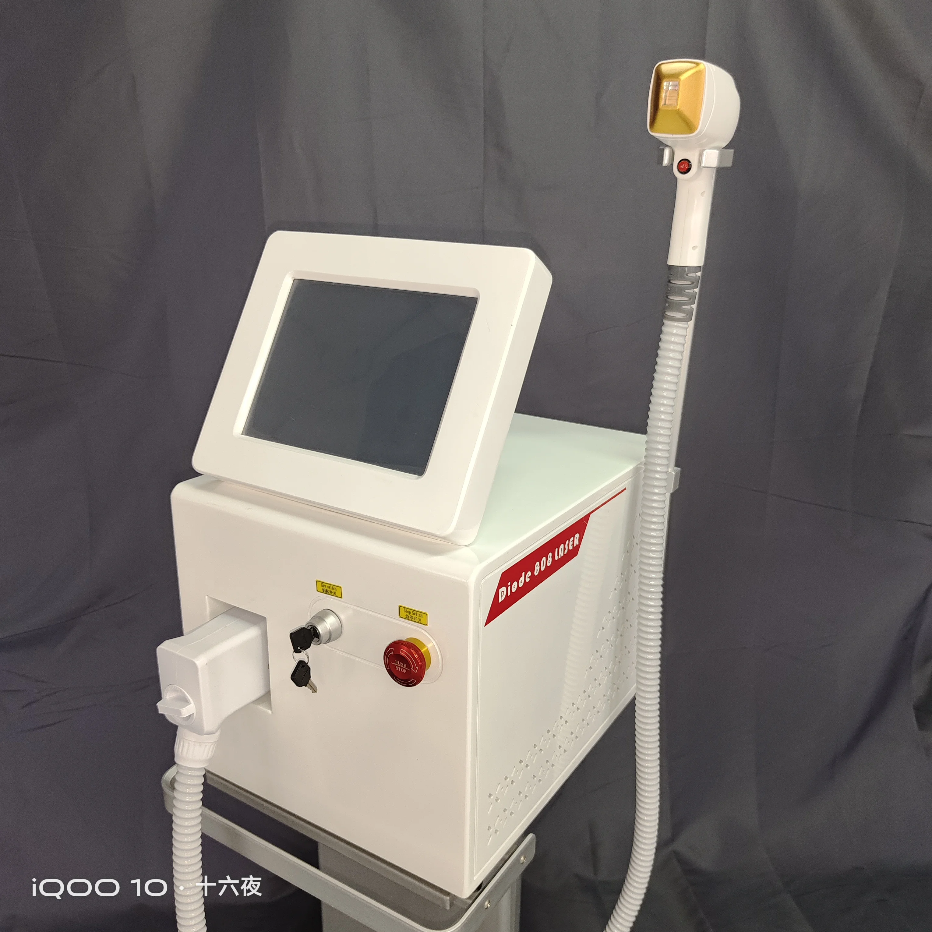 Three Wavelength 755nm 808nm 1064nm 808 Diode Laser Ice Point Cooling Painless Hair Removal Regeneration Machine 3500W.