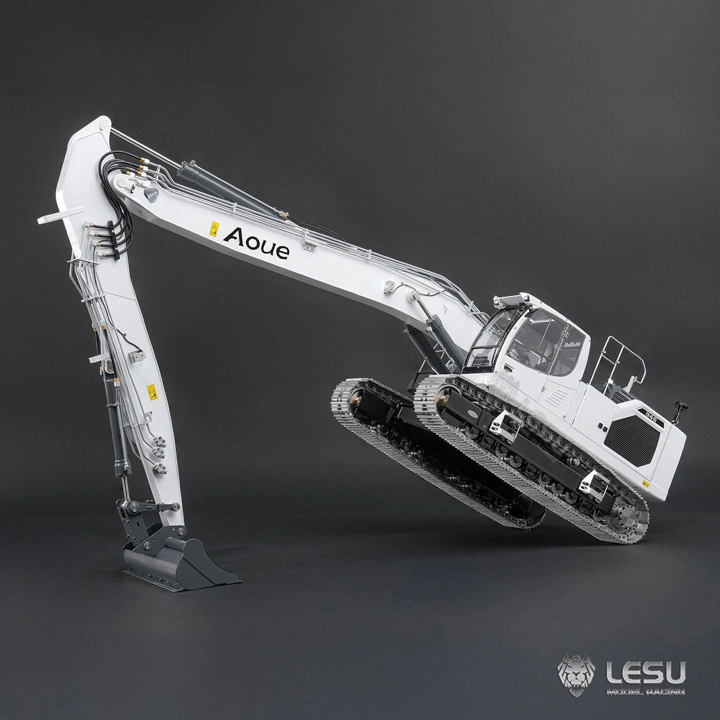 RTR New 1/14 LESU LR945 RC Hydraulic Long-Arm Excavator Radio Control Digger Machine Truck Cars Model Hobby Model