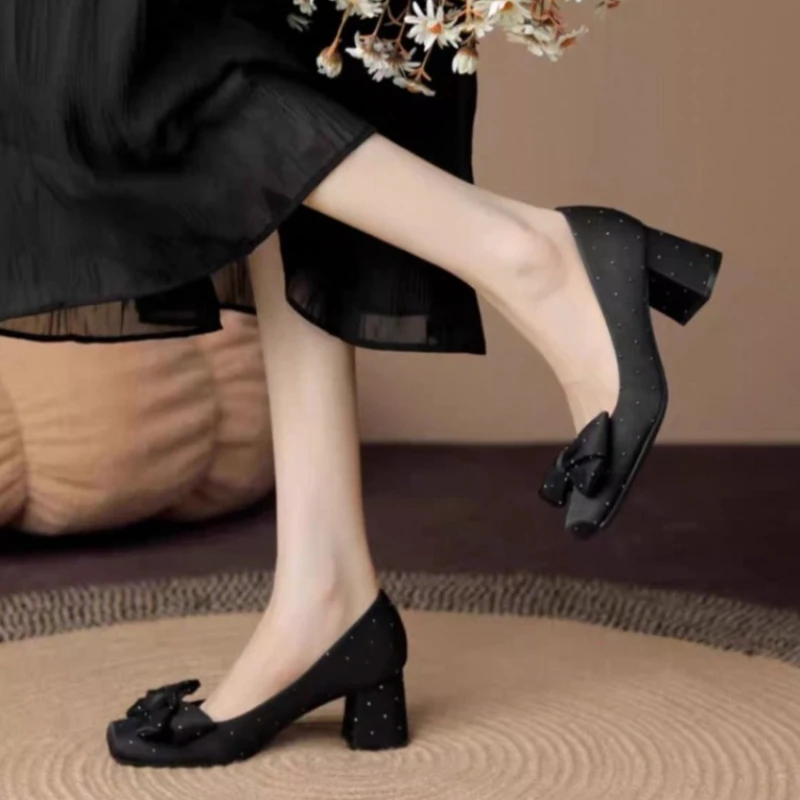 

Red French-style high-heeled shoes for women, square-toe, elegant shallow-cut with bow, chunky heel pumps