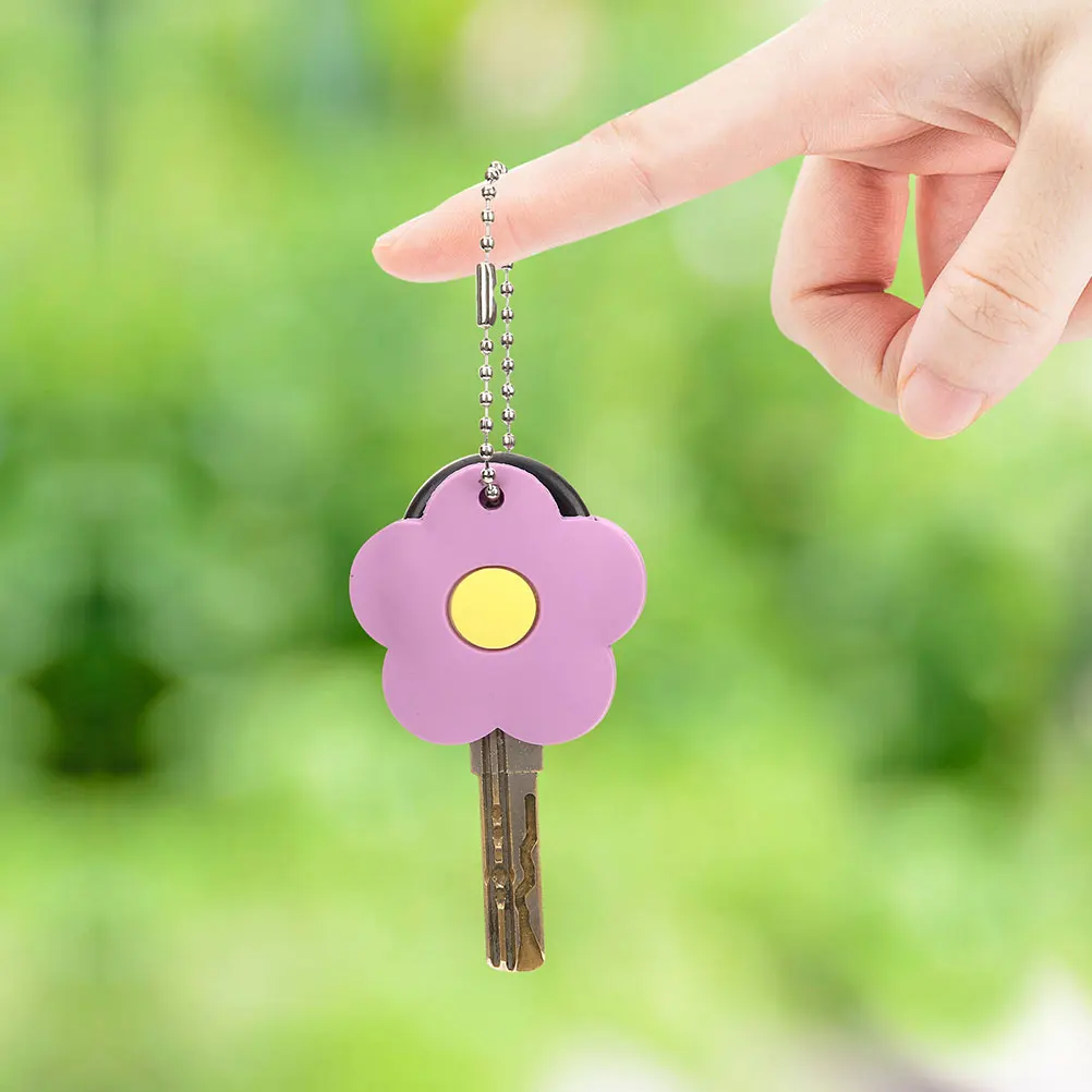 

4 Pcs Cat Claw Keychain Accessories Key Covers Caps House Key Protectors Silica Gel Cartoon Flower Shaped Scratch Protection