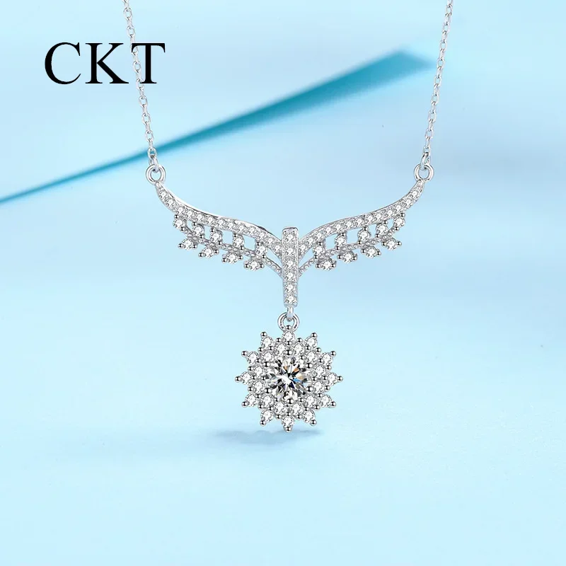 18K White Gold Sunflower Necklace for Women Pt950 Platinum 0.5 Carat Moissanite Diamond Simulation Diamond Wedding Fine Jewelry