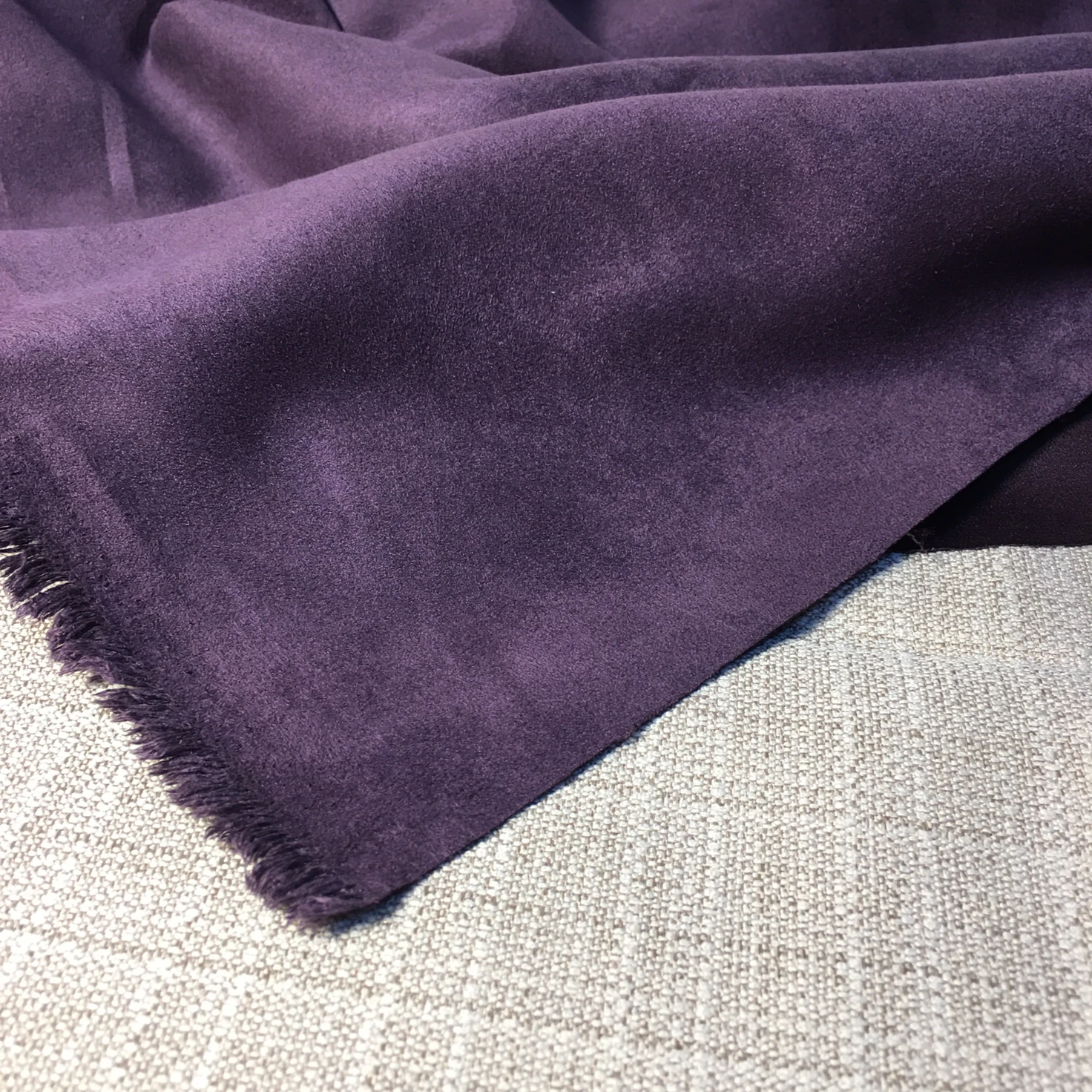 تشفير قماش من جلد الغزال الأرجواني تقليد الغزلان من جلد الغزال المنسوجة النسيج الخياطة الملابس DIY أريكة المنسوجات المنزلية النسيج غير المرنة