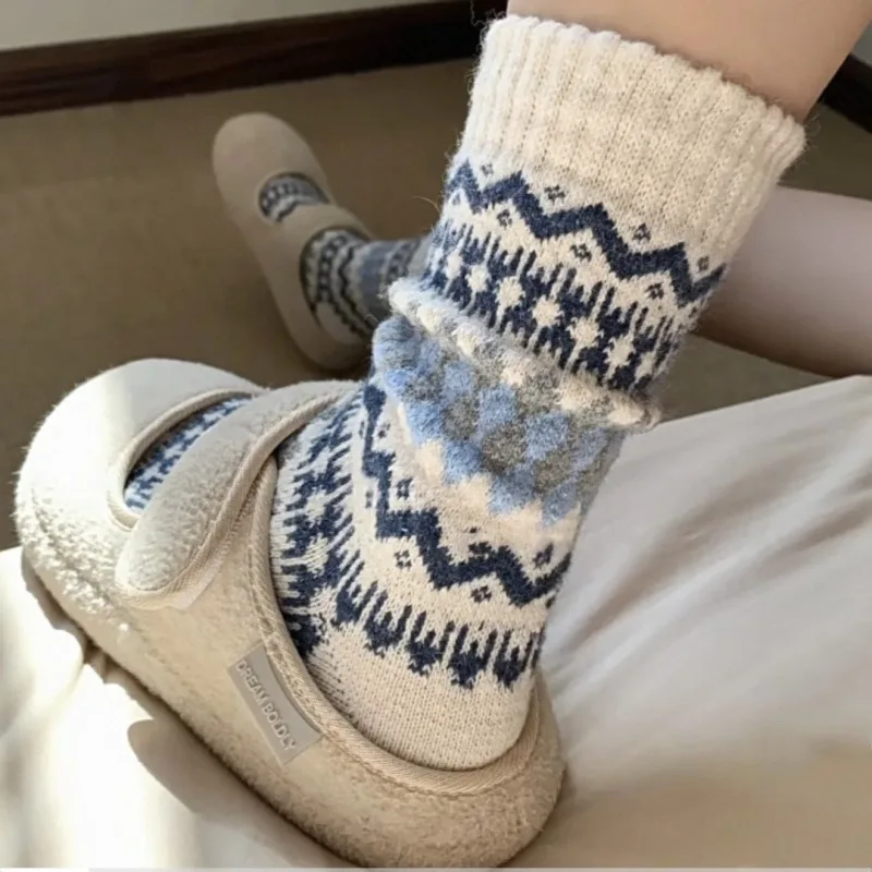 

5 Pairs Thick Thermo Woolen Socks for Women Fall Winter: Japanese Vintage Ethnic Style Hot Socks Set Cozy Thermal Brushed Socks