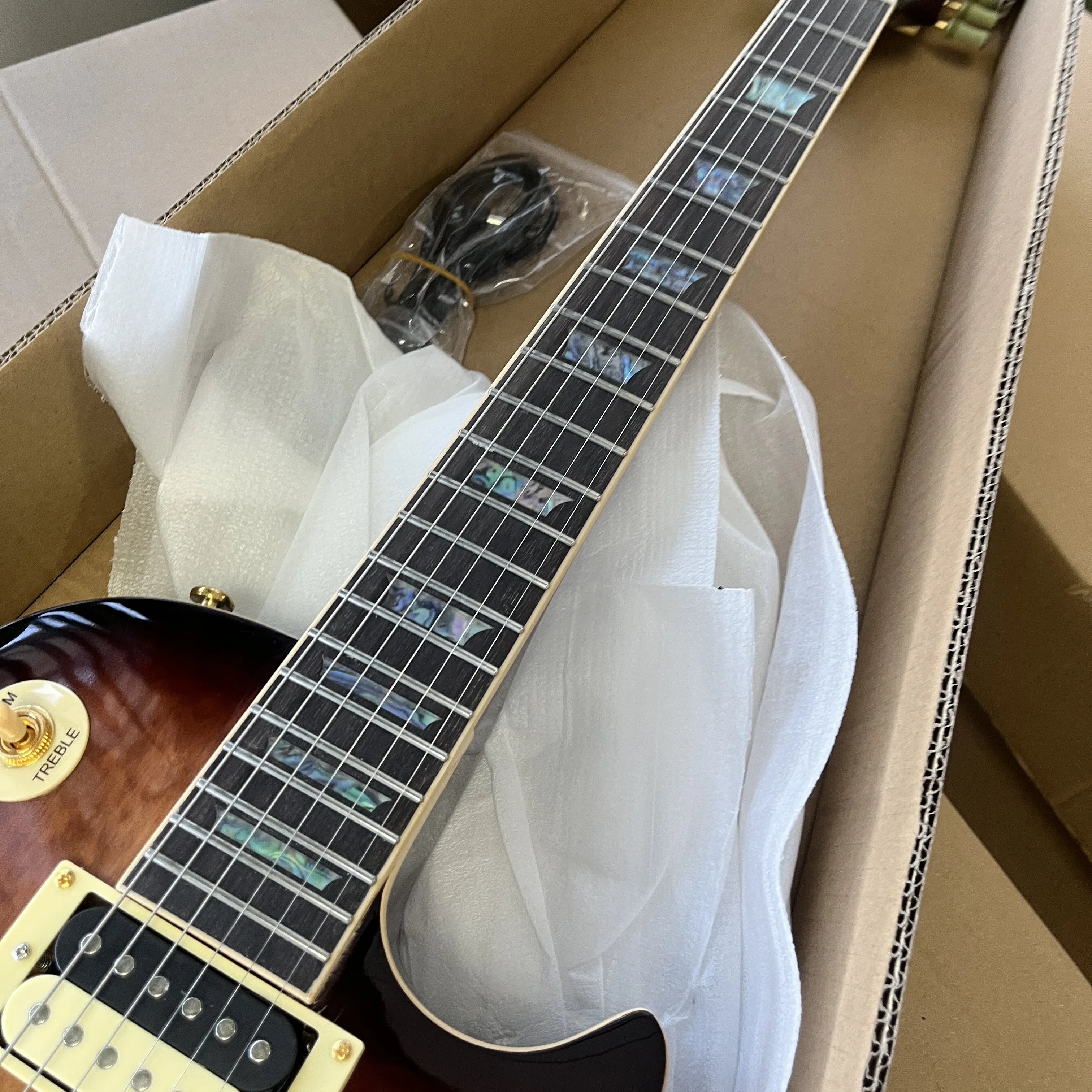 تخصيص البني الغيتا الكهربائية زيبرا بيك اب الذهب الملحقات خشب الورد الأصابع خشب الكرز الجسم شحن مجاني