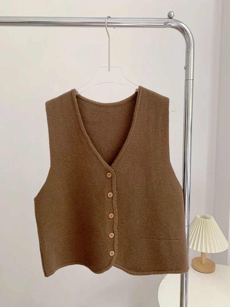 Knitted Sweater Vests Women Solid Casual Vintage Knitwear Korean Elegant Sleeveless New Arrival Chic Autumn Winter Warm Fashion