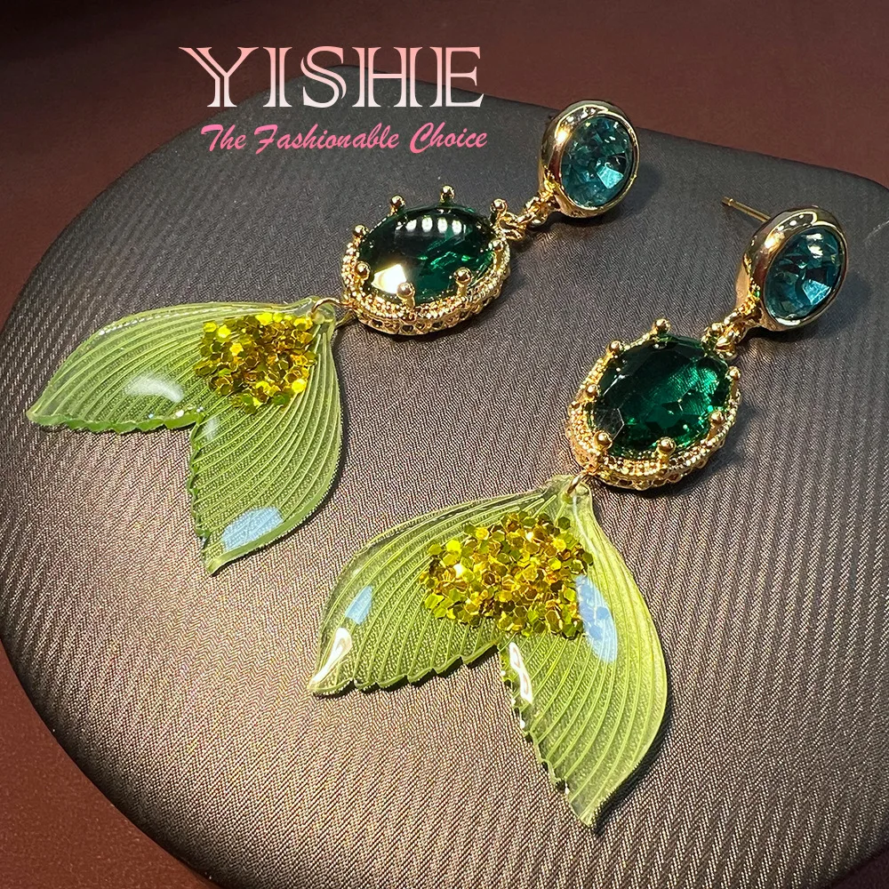 Original copper-plated real gold fish tail earrings, new Chinese emerald green Guochao court style niche shoulder sweeping elega