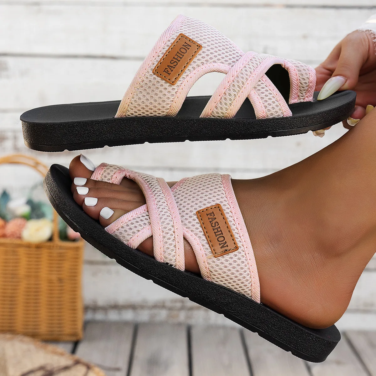 

2026 New Summer Women's Slippers Lightweight Toe Post Flat Sandals Mesh Breathable Casual Beach Shoes Slides