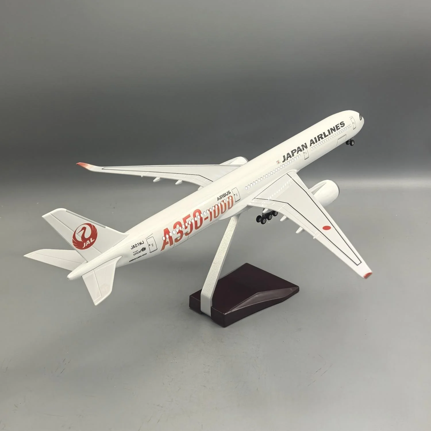 1/157 Scale Aircraft 47cm Japan Airways A350-1000 Resin Diecast Airplane Models With Stable Base For Adults Fun Collection Gift