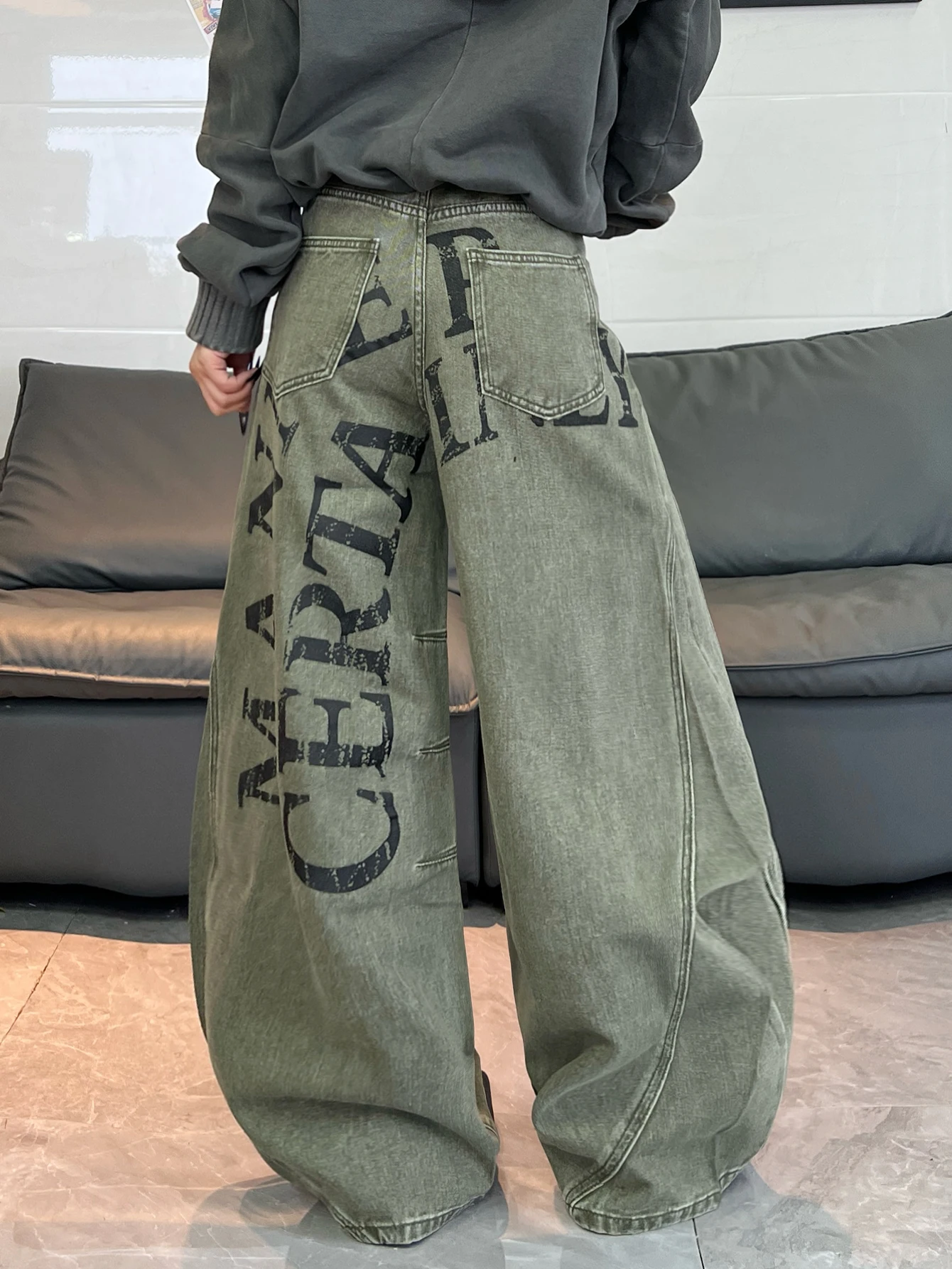 1 Pc Women's American High Street Military Green Loose Cocoon Pants, Retro Letter Printed Fashionable And Versatile Jeans