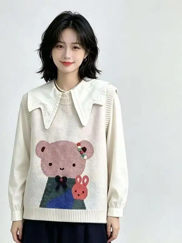 Cute Knitted Bear Vest Loose Fit round Neck Embroidered Women's Top Trendy Age-Defying Spring Autumn New Style Soft Fabric