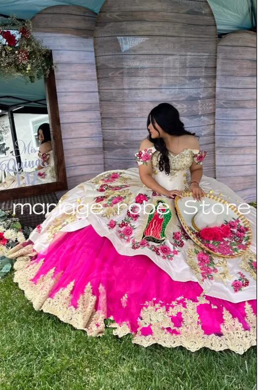 Biało-różowa księżniczka Quinceanera Sukienki Off Shoulder Kwiatowa aplikacja Gorset vestidos de 15 años vestido de catrina Mexicana