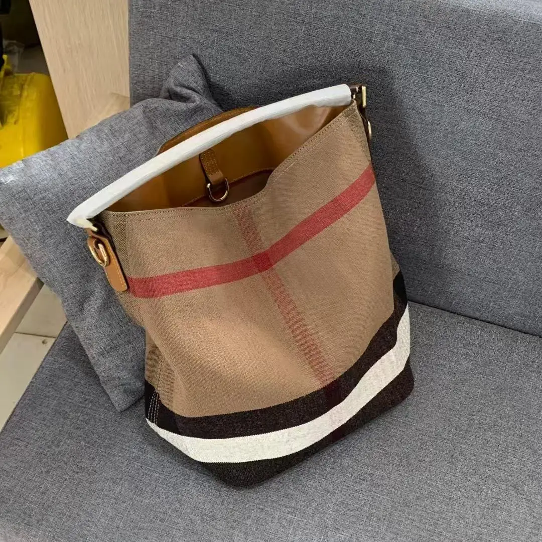 

New Faionable Large Canvas Buet Bag Waterproof Single oulder Handheld Bag Casual Sle Lo Bule Closure Soft Leather