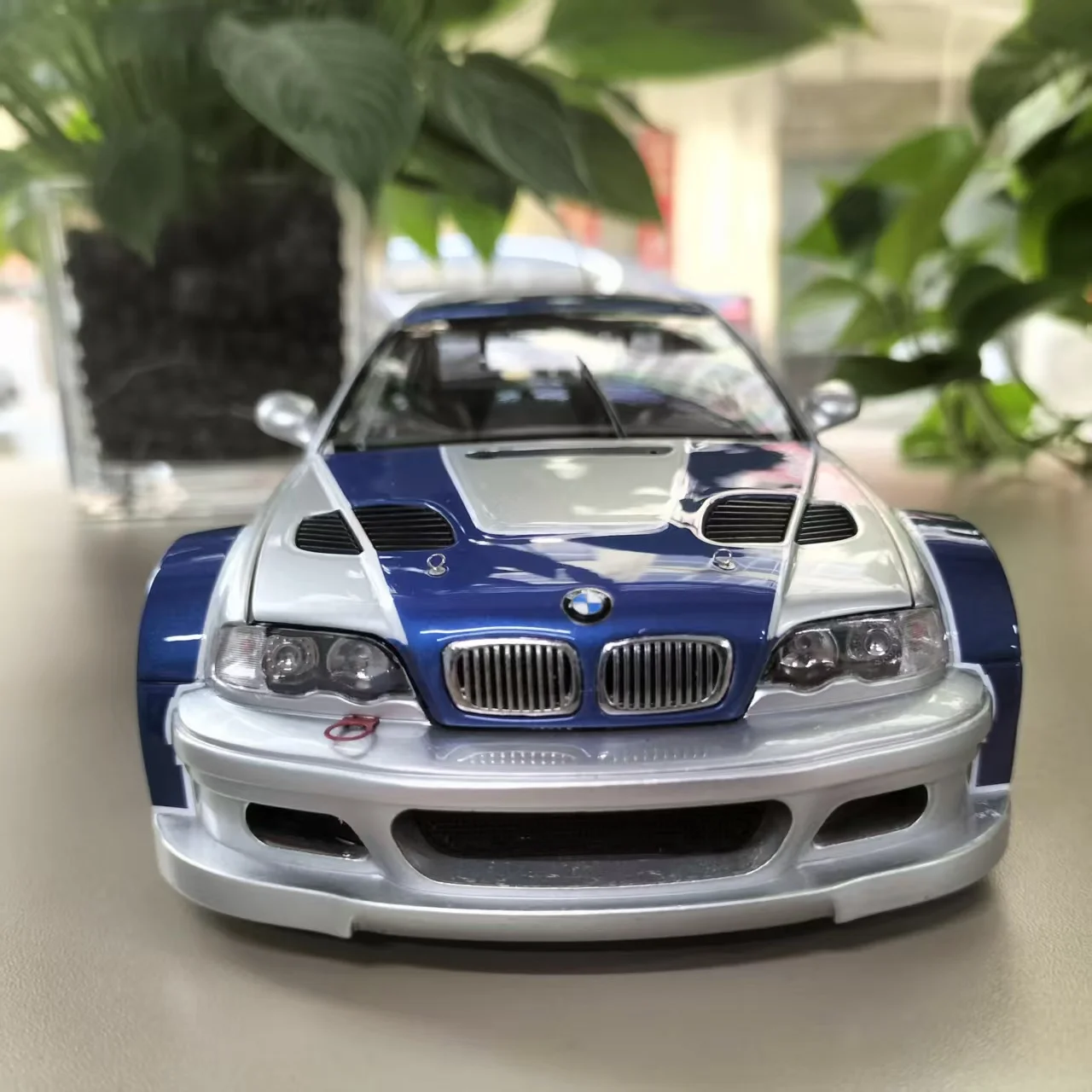 1:18 BMW M3 GTR E46 Diecast Car Model