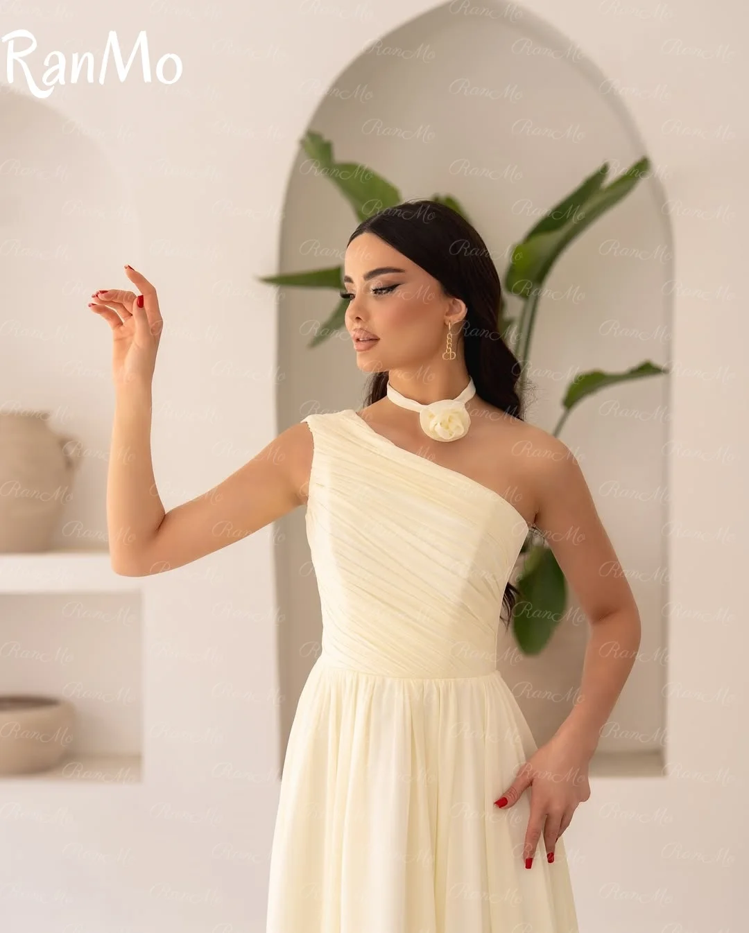 란모 2025 맞춤형 옐로우 원숄더 아라비아 파티 드레스 쉬폰 A라인 스트랩리스 이브닝 드레스 플로어 기장 클래식 2025