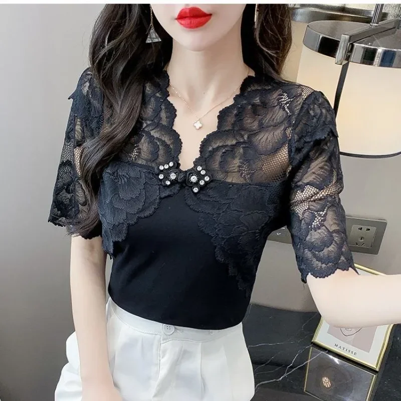 Lente Zomer Dameskleding Effen Kleur Korte Mouw Kant Uitgehold Bloemen Patchwork T-shirt Elegante Modieuze Tops JJ136