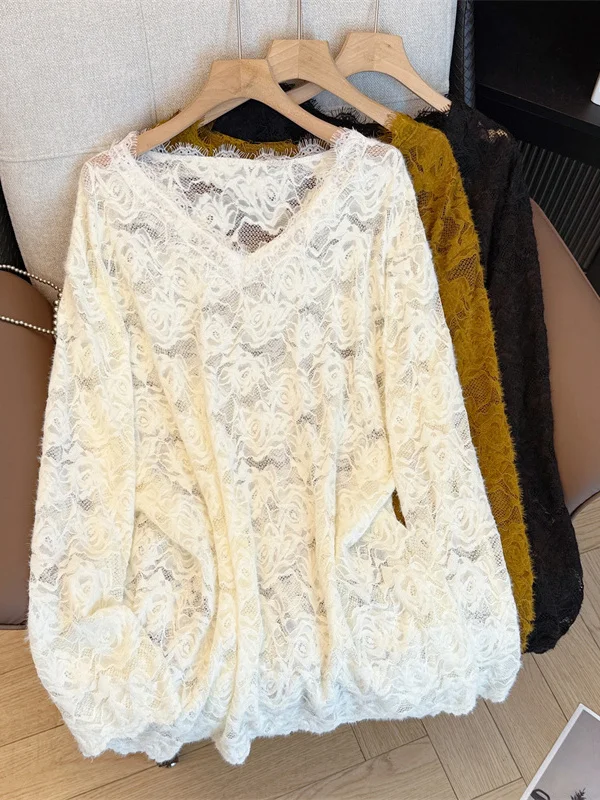 

Весна 2026, кружевная вышивка, ажурная футболка с v-образным вырезом, свободный крой, универсальный топ для женщин больших размеров, художественная одежда для поездок на работу