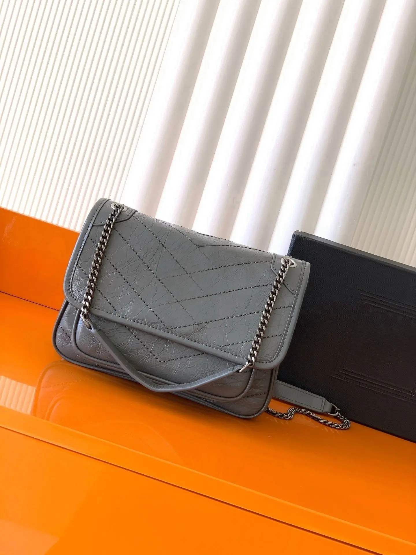 

Designer handbag messenger bag Women leather Shoulder bag metal sign pochette clutch tote crossbody chain Bag Master quality YD