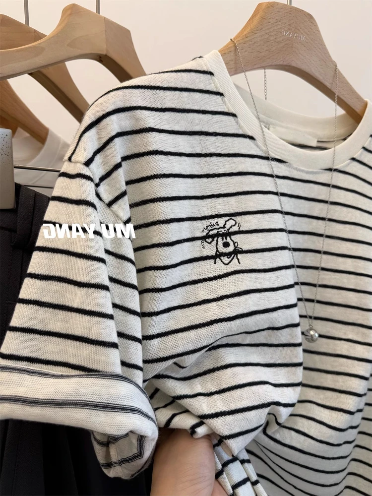 

Korean Sle Striped Dog Embroidery Loose ort Sve T-irt Women's Unique Design oulder Baring Summer Top Casual Commut...