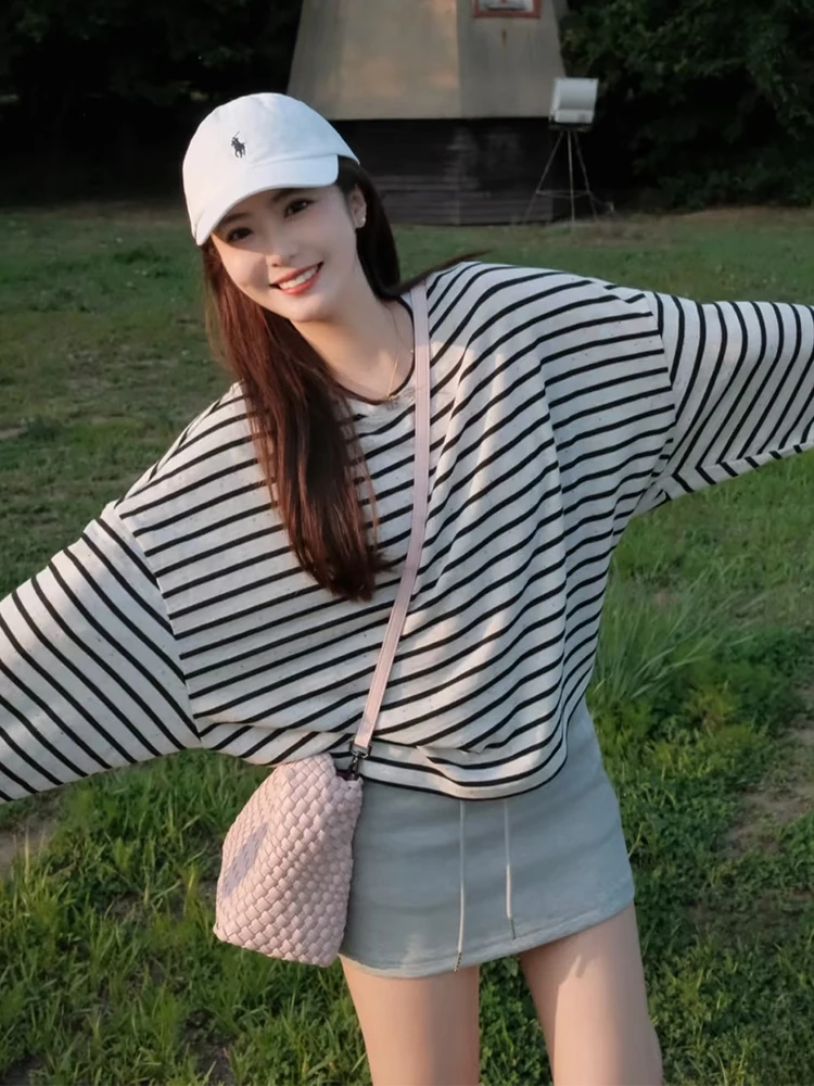 

Korean Sle Striped Long Sve T-irt Women's Faion Slim Fit Base irt Top Autumn New Arrival Casual round Ne Tee