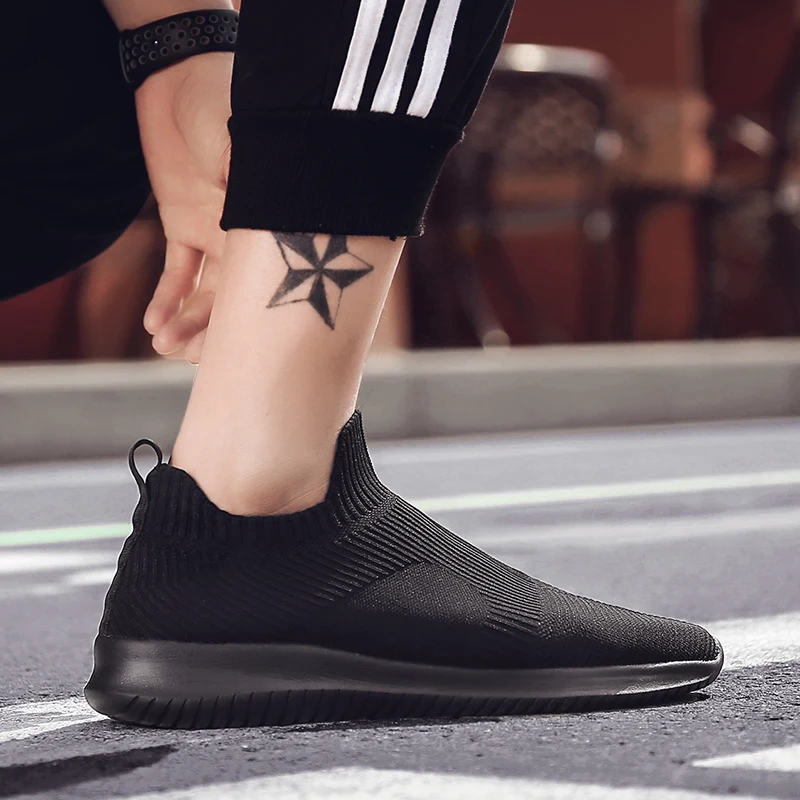 

Men Shoes Sneakers Breathable Mesh Slip on Running Shoes Outdoor Non-Slip Couple Jogging Training Hiking Sports Shoes