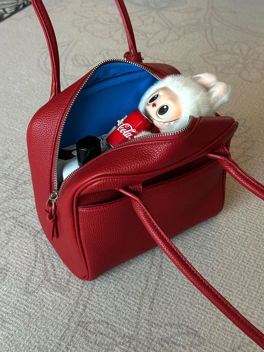 

Красная кожаная сумка-тоут женская 2026 года, новая, люксовая, маленькая, высококачественная, для поездок на работу, на плечо, сумка-боулинг, мягкая, квадратная