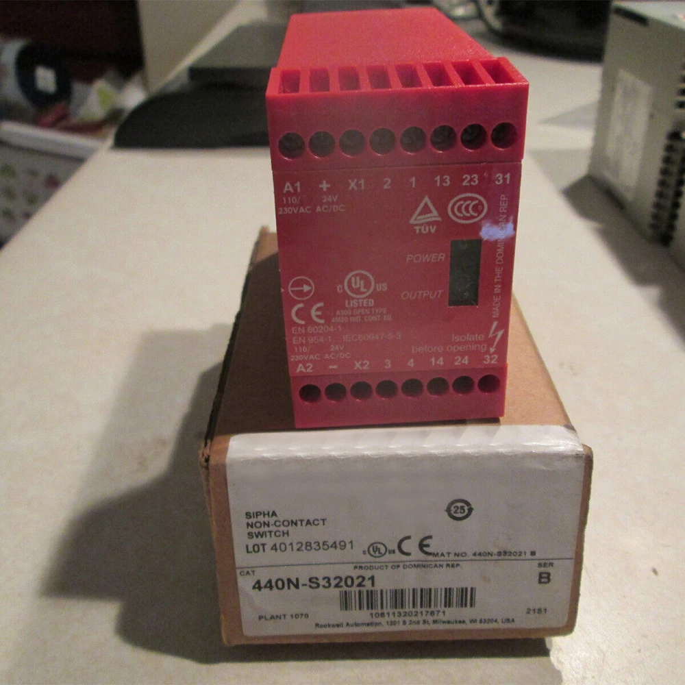 New for 440N-S32021 24V Safety Relay Module in Box