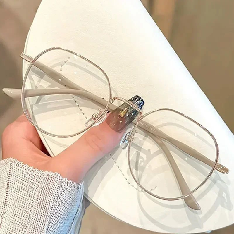 Girl Fashion Round Nearsighted Eyewear Women Myopia Glasses Men Metal Small Frame Anti Blue Light Computer Glasses 0 To -300