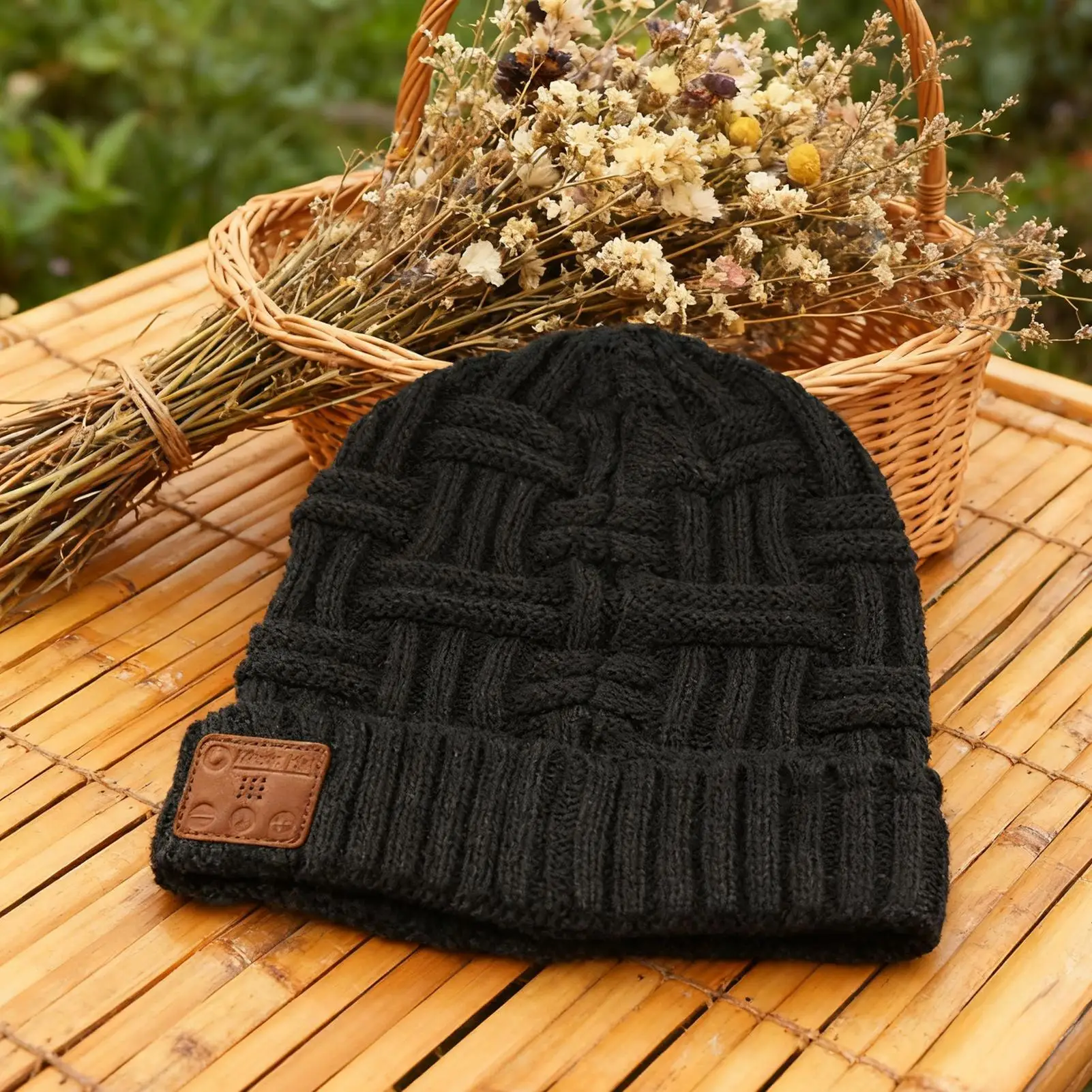 

Беспроводная шапка с легкой ветрозащитной термоэластичной вязаной зимней шапкой, вязаная шапка с наушниками для рыбалки, езды на велосипеде, прогулок с собакой