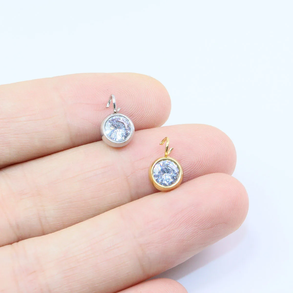 

5pcs Wholesale StainlessSteel CZ Stones Dangling Girl Charms DIY Anklets Earrings Bracelets Unfading Vacuum Plate 2 Colors