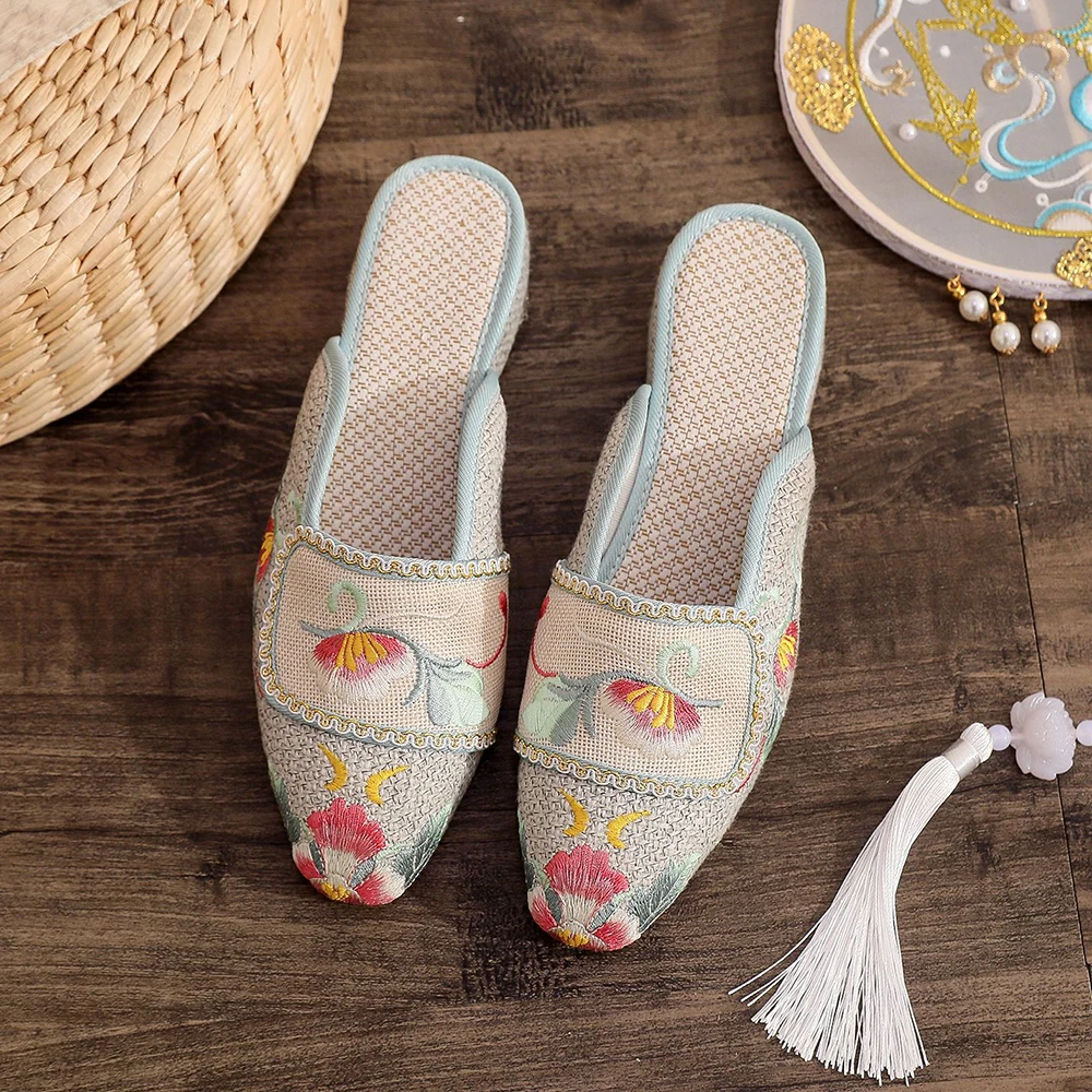 Veowalk Weave Fabric Women Cotton Embroidered Pointy Toe Flat Mules Slipper Retro Chinese Style Summer Shoes Beige Green