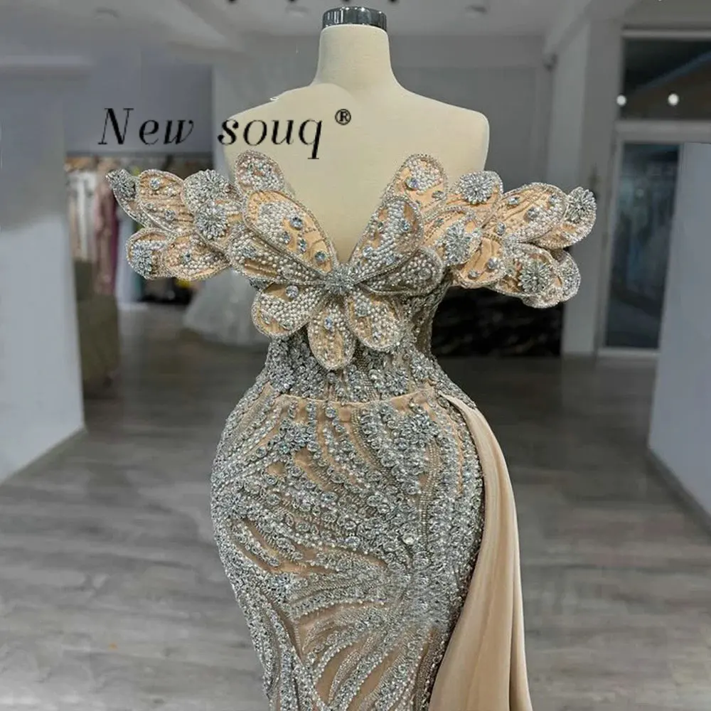 

Champagne 3D Leaves Design Off Shoulder Evening Dresses with Side Satin Train Customized Long Formal Party Gowns for A Wedding