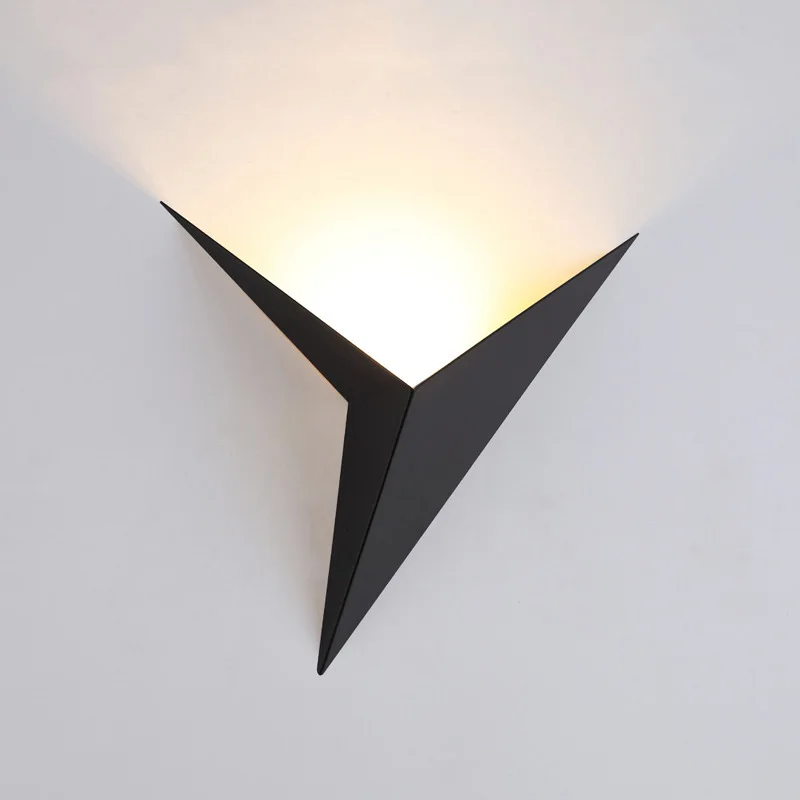 Modern Simple Triangle Shape LED Wall Lamps Nordic Indoor Wall Lamps Lighting Living Room Bedroom Bedside Light 3W 110V 220V