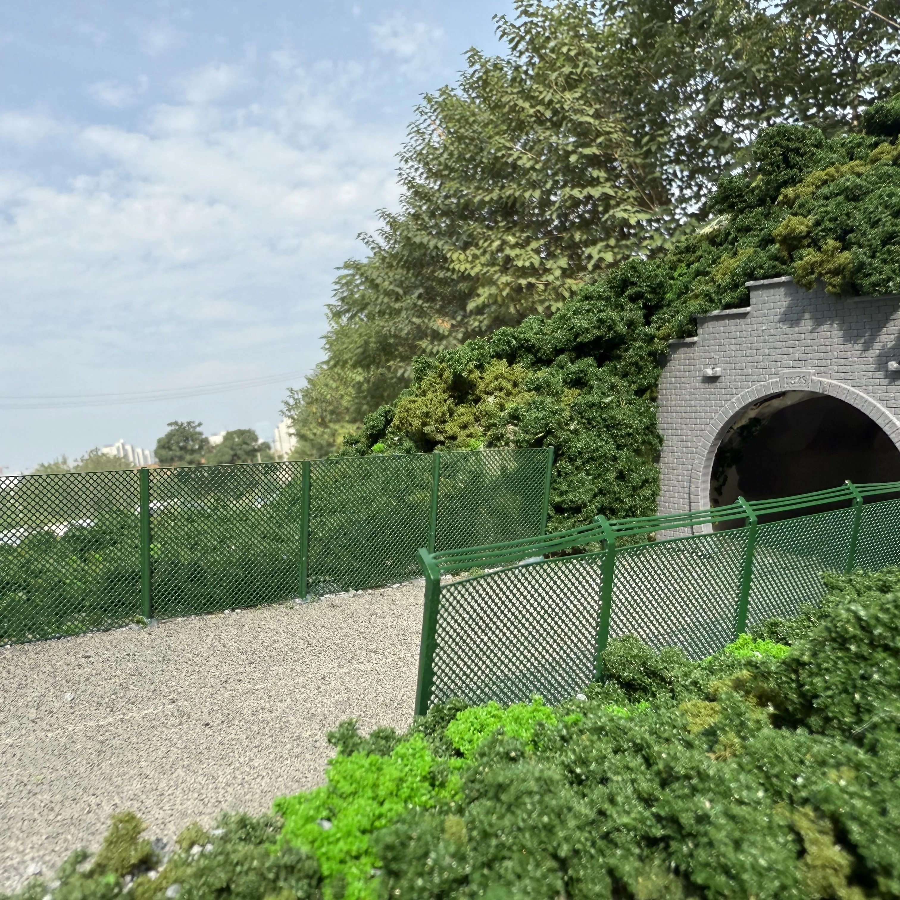 1 conjunto de guarda-corpo de simulação de liga, modelo de rede anticolisão de rodovia em miniatura, escala 1/64 ho, trem, layout de guarda-corpo