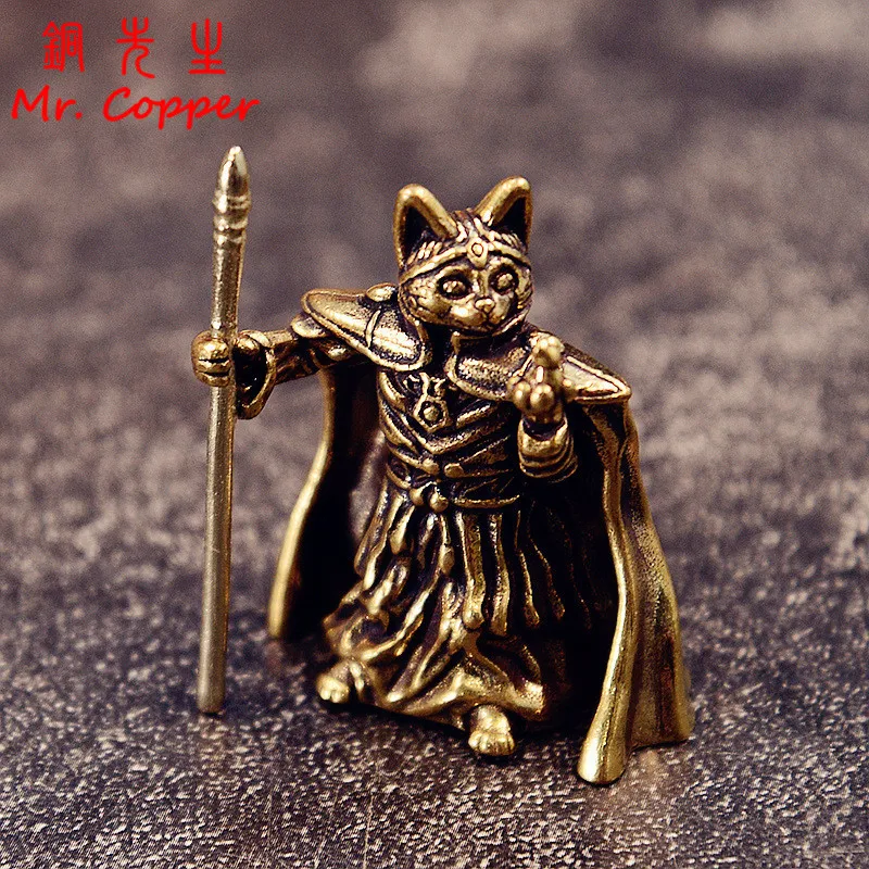 Cloak Cat King Miniatures Figurines Solid Brass Animal Small Statue Desktop Ornament Vintage  Home Decoration Crafts Accessories