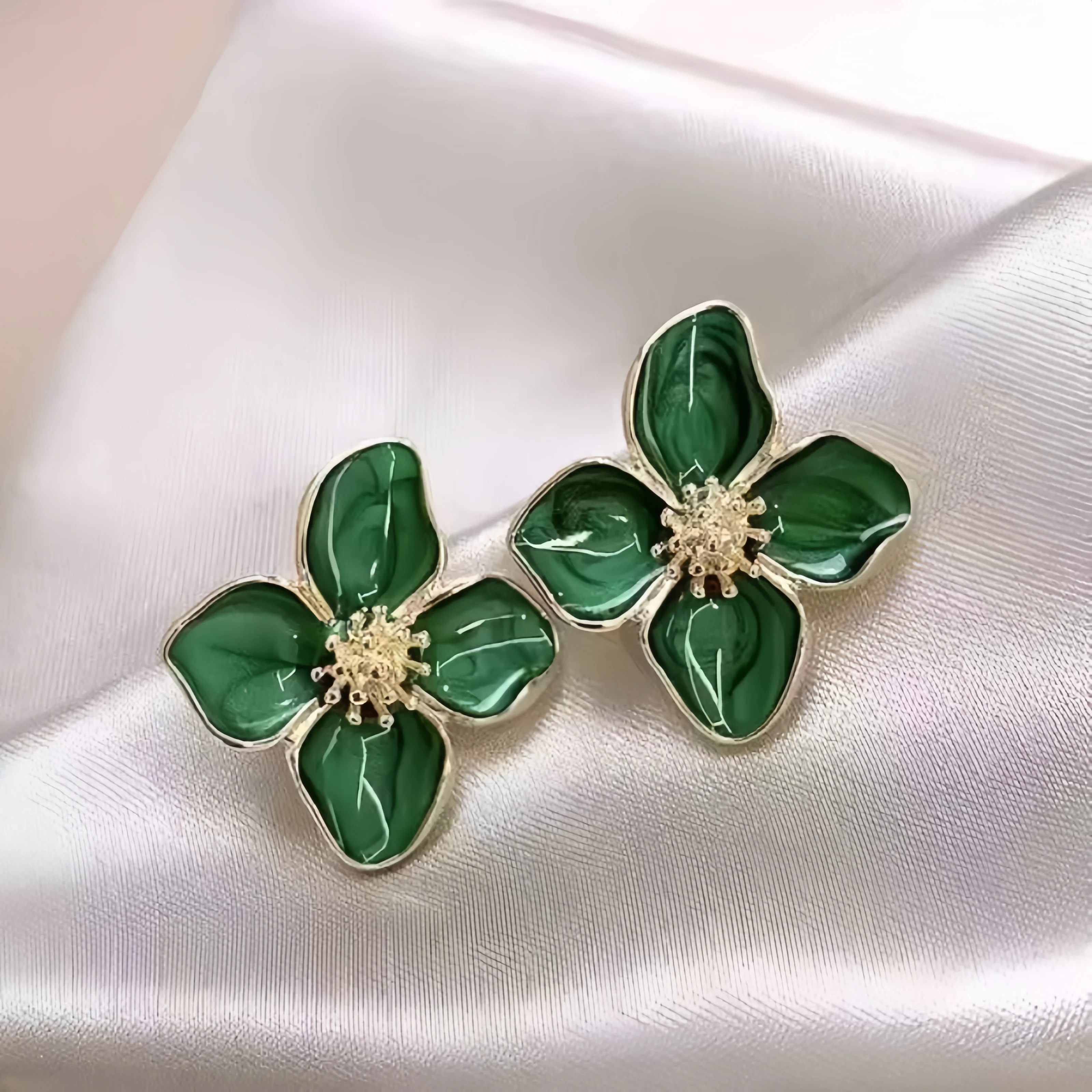 Floral Earring Image
