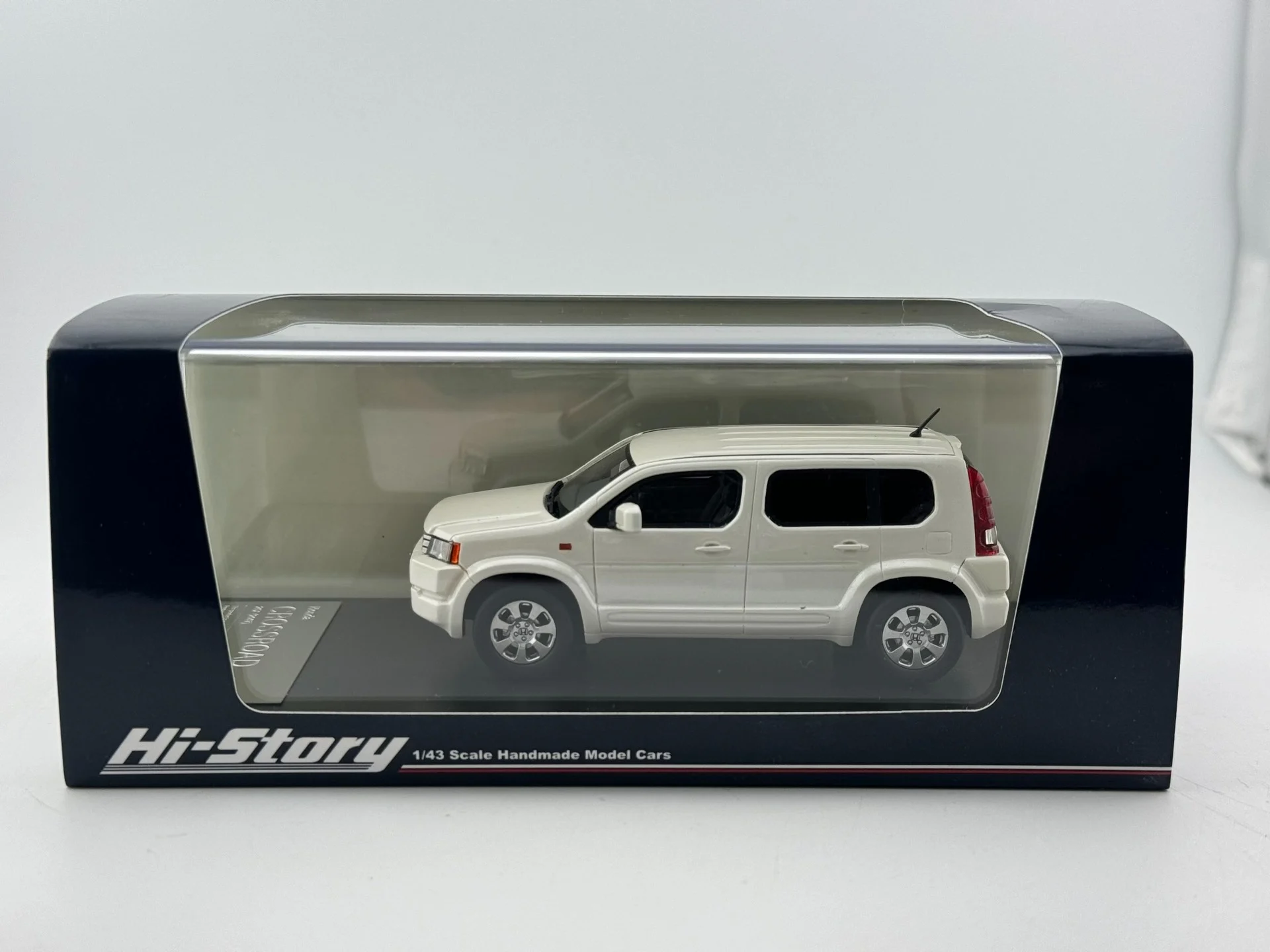 

Flaws Hi Story 1/43 Scale Crossroad Resin Car Model