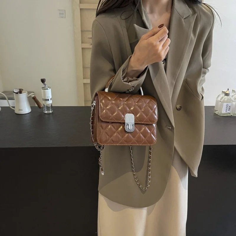 

Роскошная парижская модная большая сумка для женщин с модным логотипом и кожаным материалом в винтажном стиле