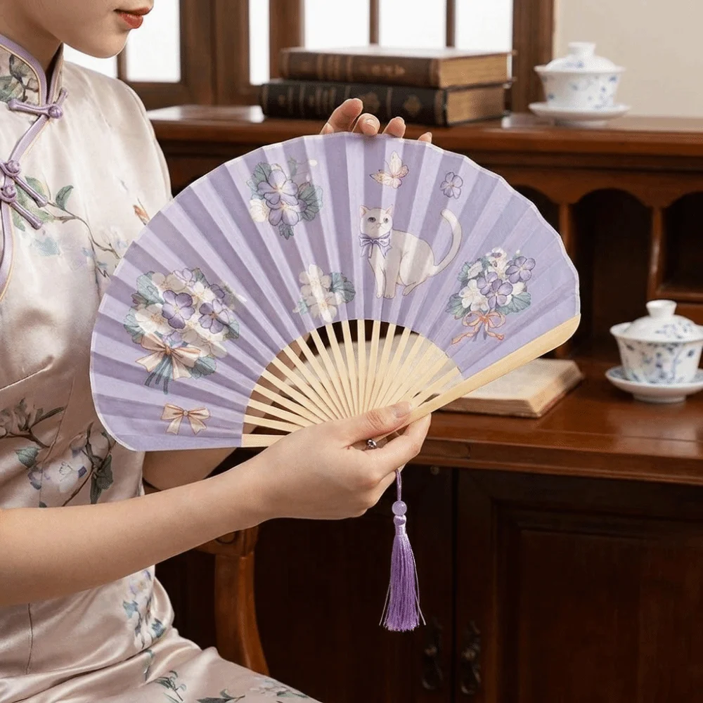 

Portable Retro Folding Fan Japanese Style Shell Shape Handmade Fan Cartoon with Tassels Hand Cranked Fan Dance Performance