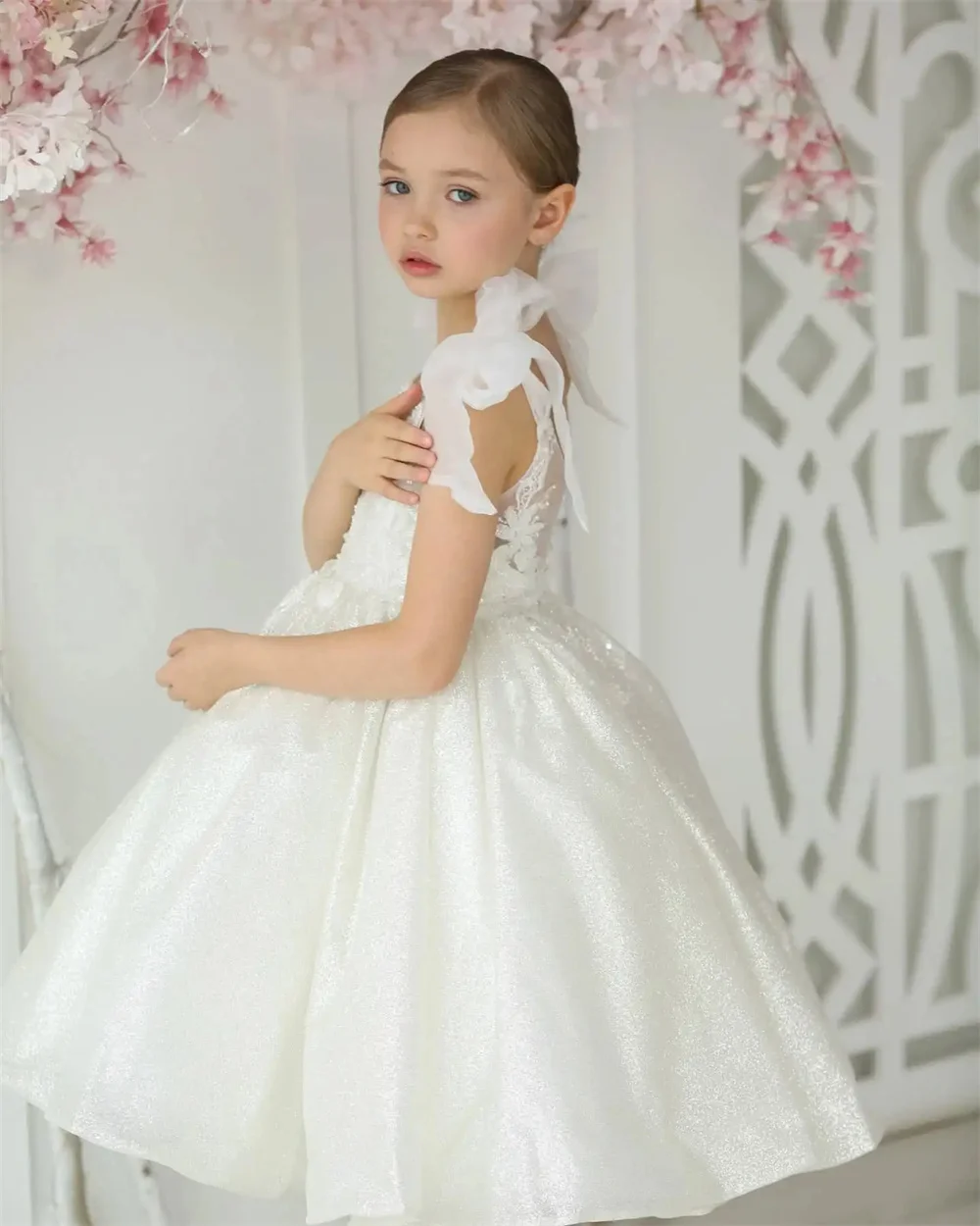 فساتين فتاة الزهور مخصصة لحفلات الزفاف بدون ظهر مع فيونكة لامعة رشيقة للأطفال لحفلات أعياد الميلاد فستان حفلات Quinceanera