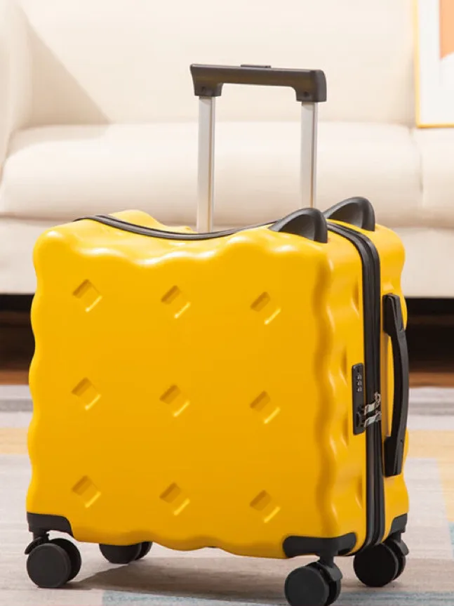 children's-carry-on-suitcase-small-rideable-lage-with-pull-rod-for-boys-and-girls-travel-bag-suitable-for-ages-6-2