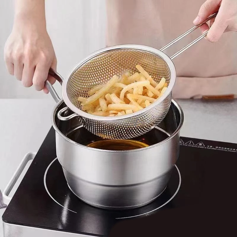 Stainless Steel Colander Basket Easy to Use and Comfortable Grip Portable Strainer for Kitchens Multipurpose Use