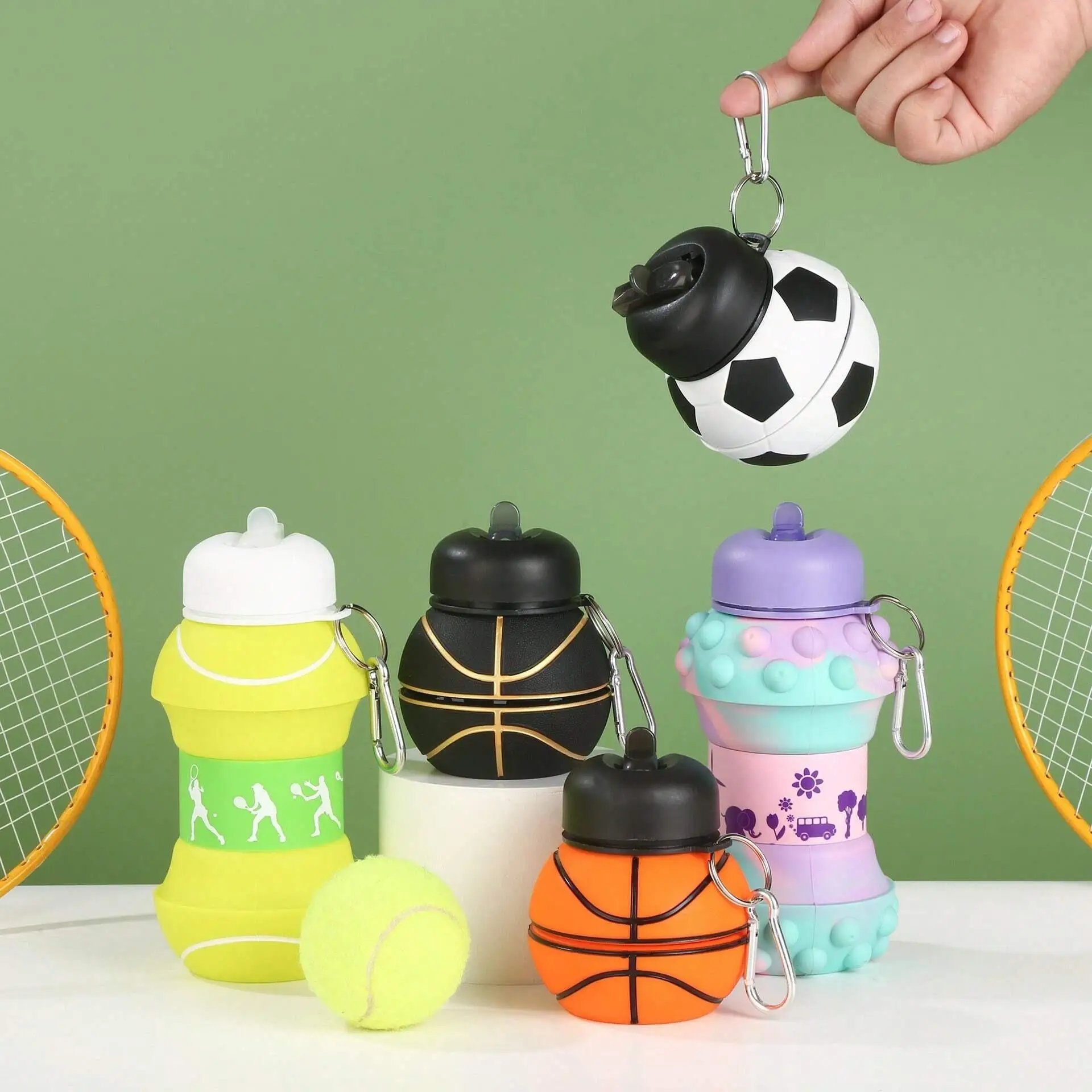 

Новая расширяемая футбольная креативная бутылка для воды, портативная чашка для переноски для занятий спортом на открытом воздухе, идея подарка на день рождения, спортивный дизайн