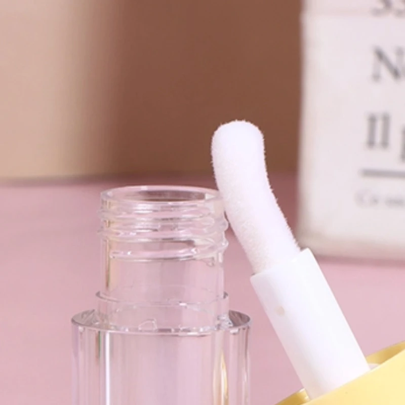 Niedliche kreative herzförmige Lipgloss-Röhren, transparent, leer, DIY, zylindrische Lippenbalsam-Röhren, 4 ml, mit Zauberstab, nachfüllbare Lippenstift-Flasche