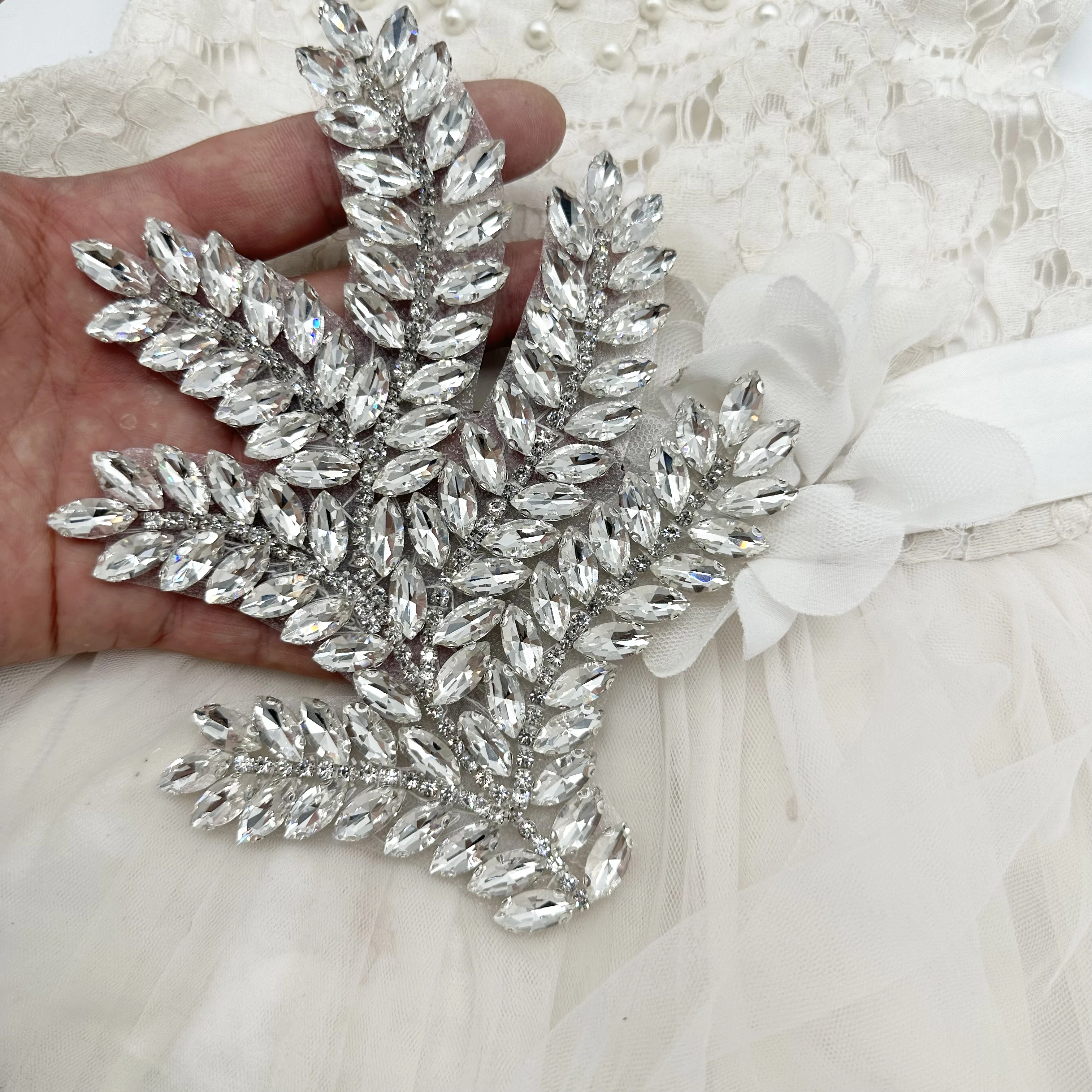 pink beaded rhinestone appliqu - огляд і ціна Sew On Rhinestone